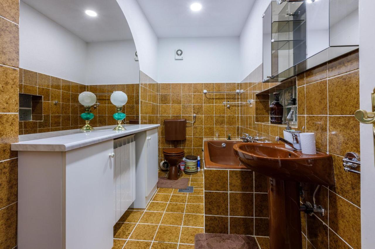 Apartments And Room Art Цриквеница Экстерьер фото